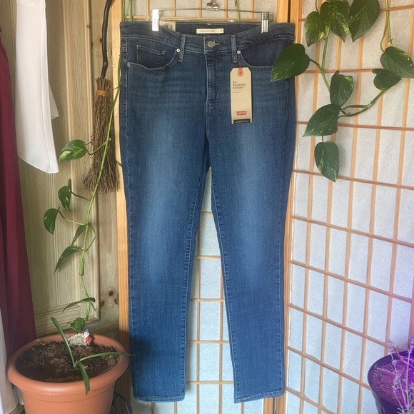 NWT Levi’s Sculpt Hypersoft 311 Shaping Skinny Blue Jeans Denim sz 12 W31 L30 - Picture 2 of 10